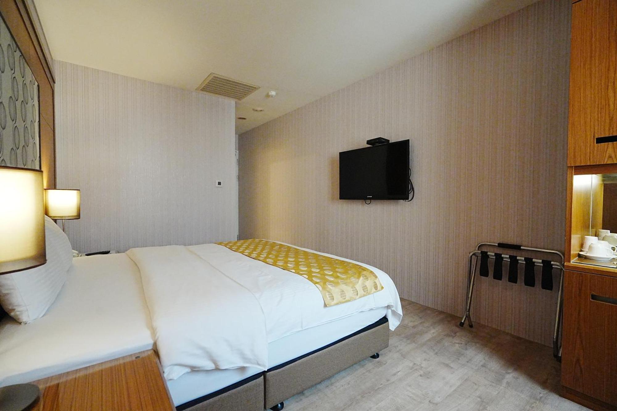 York Hotel Taipei Esterno foto